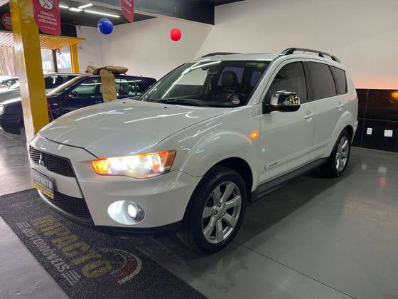 MITSUBISHI OUTLANDER 2.0 16V GASOLINA 4P AUTOMÁTICO MITSUBISHI OUTLANDER 2.0 16V GASOLINA 4P AUTOMÁTICO
